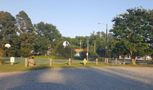 Deltaville tennis and basketball courts