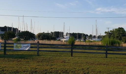 Sailing, fishing, pleasure boating - what is your choice?  You will find the irght spot here and can even have access form your community pier.