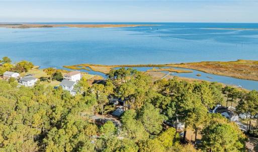Photo #4 of 451 Wind Mill Point Road, Hampton, Virginia 1.0 acres