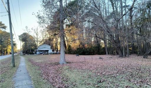 Photo #4 of 524 Fernwood Farms Road, Chesapeake, Virginia 1.8 acres