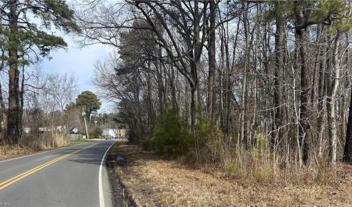 Photo #3 of 2402 Wolf Trap Road, Yorktown, Virginia 3.2 acres