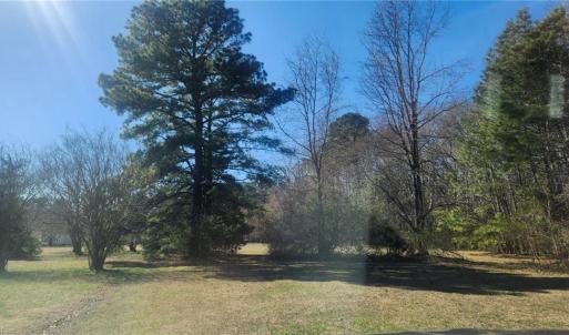 Photo #2 of 132 Kirby Lane, Yorktown, Virginia 3.9 acres