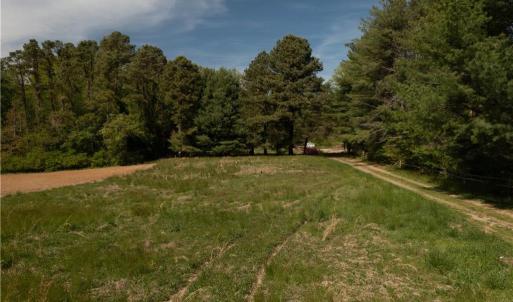 Photo #13 of 2048 Twiggs Ferry Road, Hartfield, Virginia