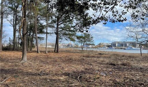 Photo #4 of 231 Benthall Road, Hampton, Virginia 1.3 acres