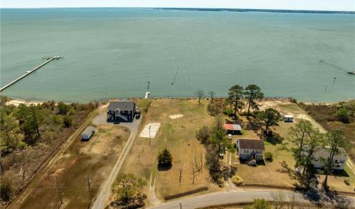 Photo #11 of 1754 Jenkins Neck Road, Hayes, Virginia 1.1 acres