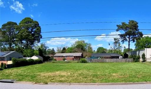 Photo #4 of 727 Willow Drive, Newport News, Virginia 0.2 acres