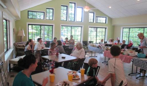 Kingspoint Clubhouse