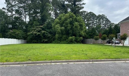 Photo #2 of 917 Brice Court, Chesapeake, Virginia 0.3 acres