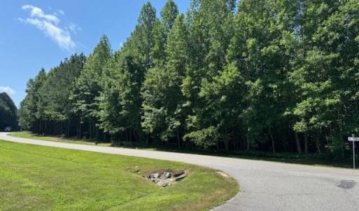 Photo #19 of 27 East West Parkway, Gloucester, Virginia 2.4 acres