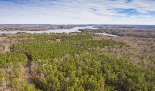Photo #10 of 27 East West Parkway, Gloucester, Virginia 2.4 acres