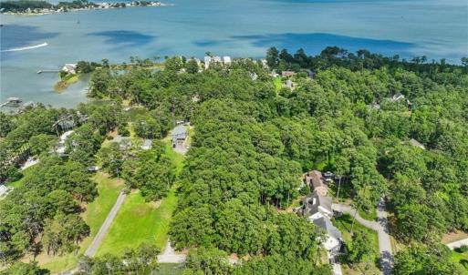 Photo #8 of 106 Anchor Drive, Yorktown, Virginia 1.7 acres