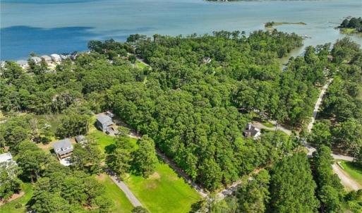 Photo #9 of 106 Anchor Drive, Yorktown, Virginia 1.7 acres