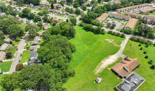 Photo #13 of 691 Dresden Drive, Newport News, Virginia 2.1 acres