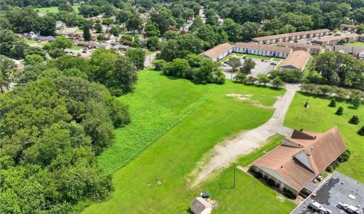 Photo #16 of 691 Dresden Drive, Newport News, Virginia 2.1 acres