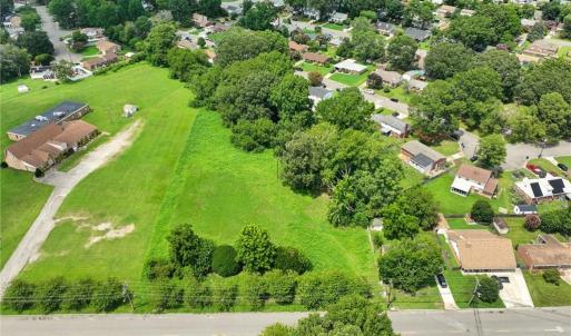 Photo #3 of 691 Dresden Drive, Newport News, Virginia 2.1 acres