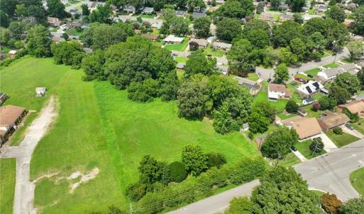 Photo #4 of 691 Dresden Drive, Newport News, Virginia 2.1 acres