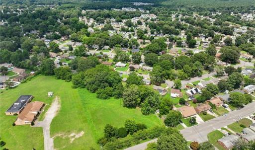 Photo #5 of 691 Dresden Drive, Newport News, Virginia 2.1 acres