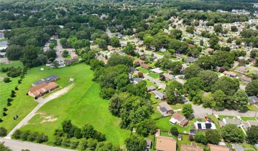 Photo #7 of 691 Dresden Drive, Newport News, Virginia 2.1 acres