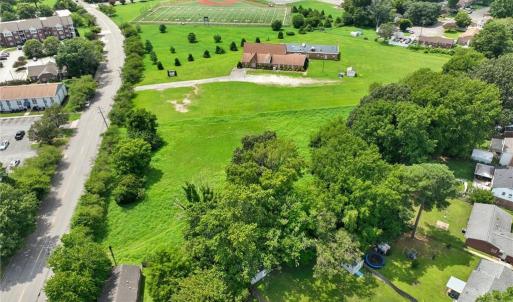 Photo #10 of 691 Dresden Drive, Newport News, Virginia 2.1 acres