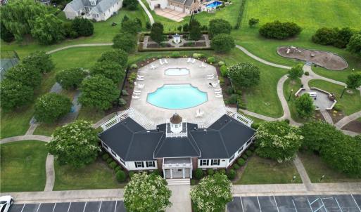 Governor's Pointe Clubhouse and Pool