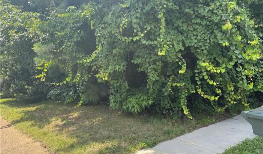 Photo #4 of 39 Edenbrook Drive, Hampton, Virginia 0.7 acres