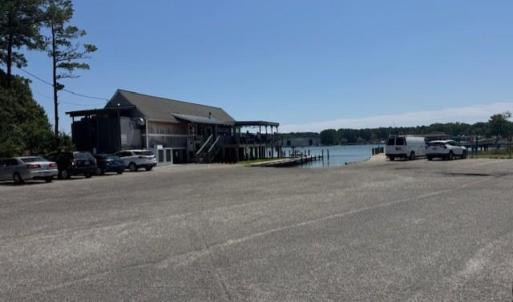 Hole-In-The-Wall Restaurant & Boat Landing on Gwynn's Island