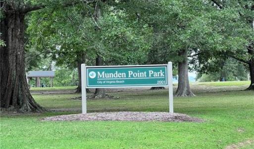 Munden Point Park nearby.