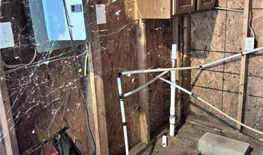 Well drilled.  Needs pump.