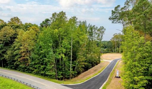Photo #7 of 5361 Ridgewood Hills Drive, Williamsburg, Virginia 0.7 acres