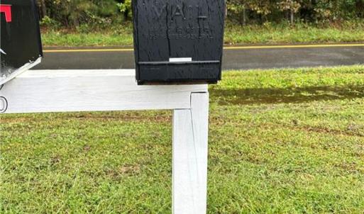 Mailbox already installed and ready for use.