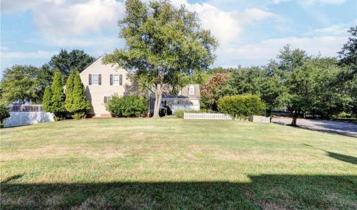 Photo #12 of 1540 Harbor Road, Williamsburg, Virginia 0.4 acres