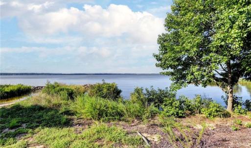 Photo #18 of 1540 Harbor Road, Williamsburg, Virginia 0.4 acres