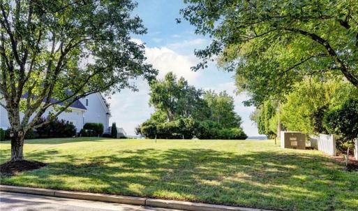 Photo #8 of 1540 Harbor Road, Williamsburg, Virginia 0.4 acres