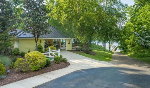 Clubhouse, swimming pool & covered patio area