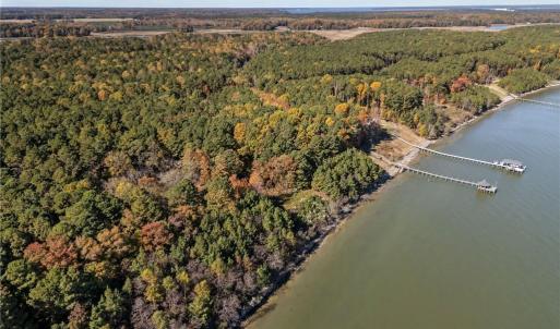 Photo #12 of 1437 Lawnes Neck Drive, Smithfield, Virginia 5.0 acres