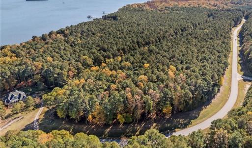 Photo #4 of 1437 Lawnes Neck Drive, Smithfield, Virginia 5.0 acres