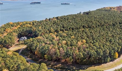 Photo #5 of 1437 Lawnes Neck Drive, Smithfield, Virginia 5.0 acres