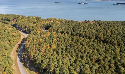 Photo #7 of 1437 Lawnes Neck Drive, Smithfield, Virginia 5.0 acres