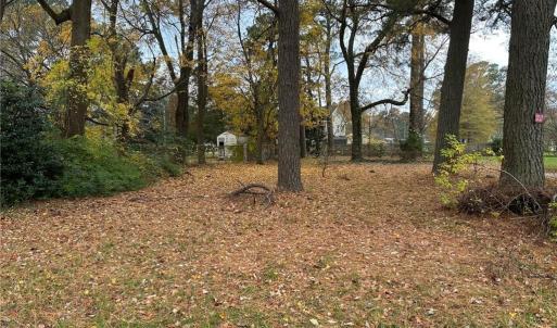 Photo #2 of 210 Bedford Court, Portsmouth, Virginia