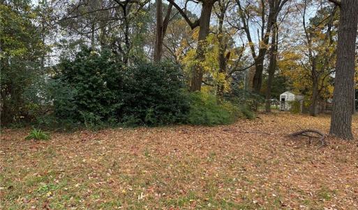 Photo #3 of 210 Bedford Court, Portsmouth, Virginia