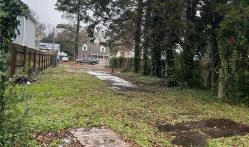 Photo #2 of 2922 Marne Avenue, Norfolk, Virginia