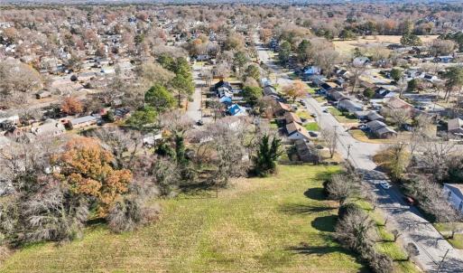 Photo #4 of 691 Dresden Drive, Newport News, Virginia 2.1 acres