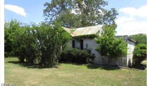 Photo #2 of 4050 White Marsh Road, Wakefield, Virginia 8.9 acres