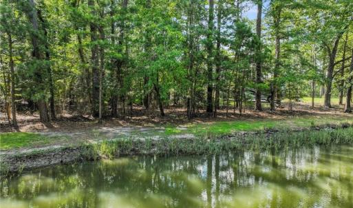 Photo #4 of 106 Anchor Drive, Yorktown, Virginia 1.7 acres