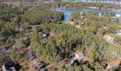 Photo #4 of 713 Ship Point Road, Yorktown, Virginia 0.6 acres