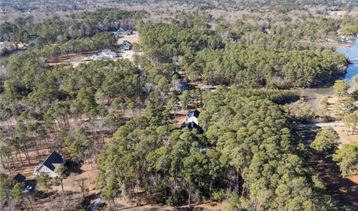 Photo #5 of 713 Ship Point Road, Yorktown, Virginia 0.6 acres