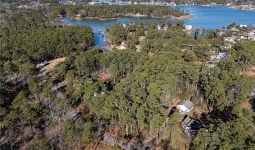 Photo #3 of 713 Ship Point Road, Yorktown, Virginia 0.6 acres