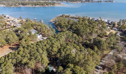 Photo #15 of 713 Ship Point Road, Yorktown, Virginia 0.6 acres