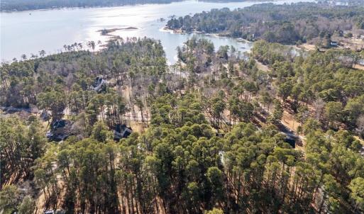 Photo #7 of 713 Ship Point Road, Yorktown, Virginia 0.6 acres