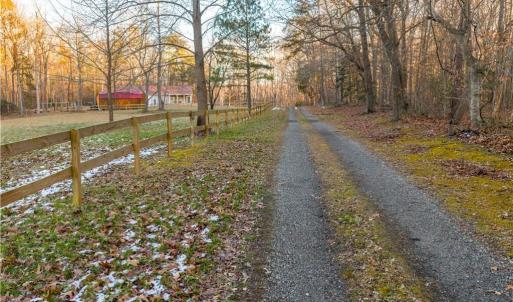 Photo #16 of 9744 Runninghorse Lane, Gloucester, Virginia 18.5 acres